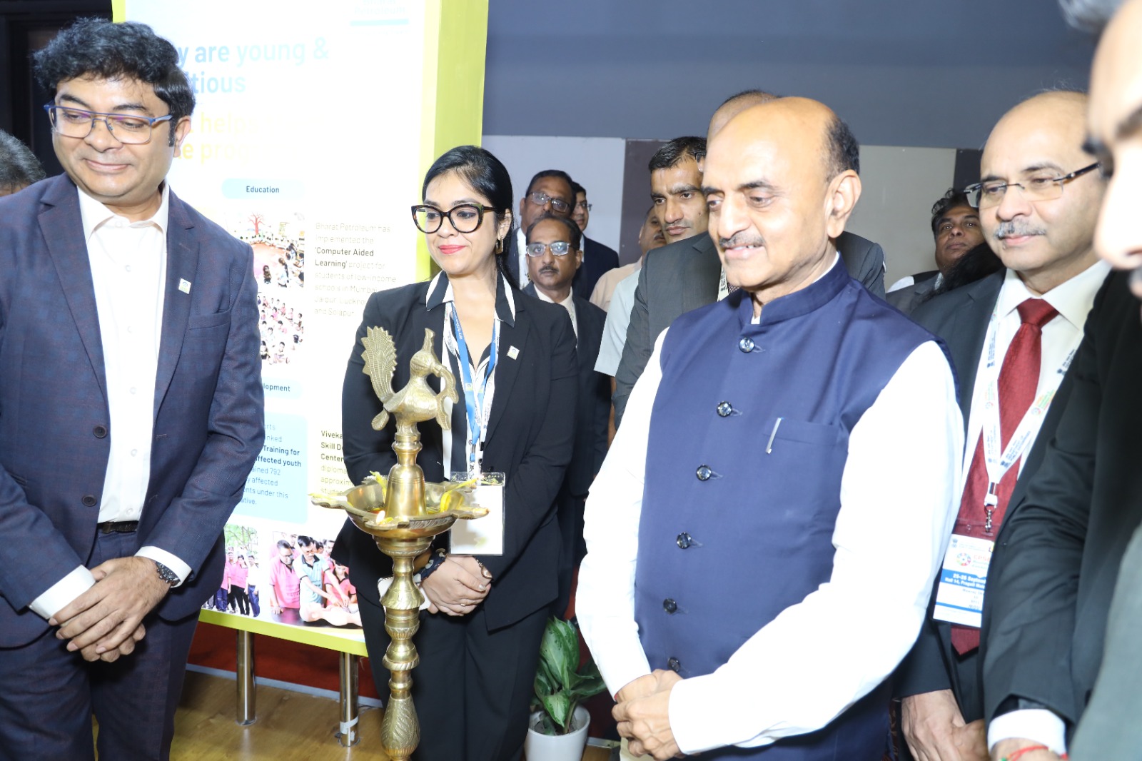 Inauguration of #BPCL’s stall at the CPSE Roundtable and Exhibition 2023